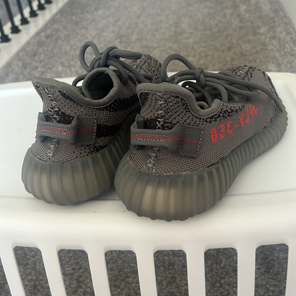 Yeezy Boost 350 V2 'Beluga' - Picture 4 of 7
